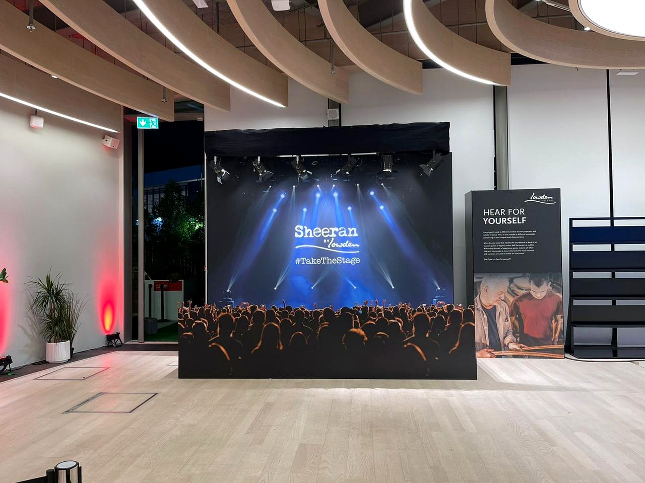 Exhibition & Stand Build Plate 21