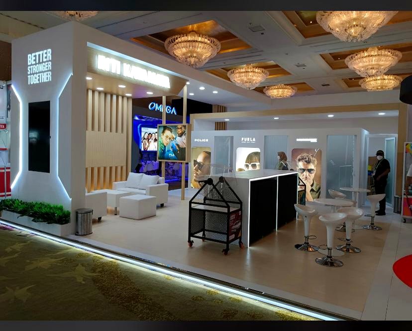 Exhibition & Stand Build Plate 41