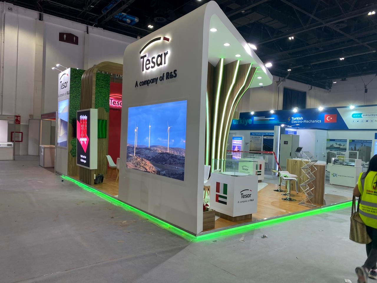 Exhibition & Stand Build Plate 47